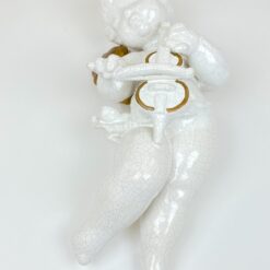 Keramikinė sieninė angelo, grojančio smuiku, statula 12,5x16x34 cm