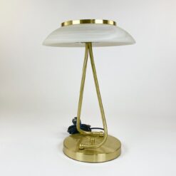 Metalinis aukso spalvos stalinis šviestuvas stikliniu gaubtu 34x34x47 cm