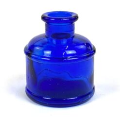 Senovinis mėlynos spalvos stiklo rašalo buteliukas 6x6x7 cm