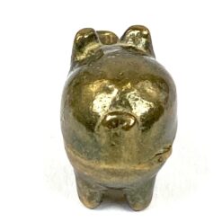 Miniatiūrinė žalvarinė paršelio statulėlė 1,5x3x2 cm