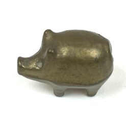 Miniatiūrinė žalvarinė paršelio statulėlė 1,5x3x2 cm