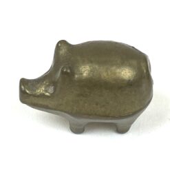 Miniatiūrinė žalvarinė paršelio statulėlė 1,5x3x2 cm