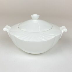 Porcelianinis Villeroy & Boch serijos Arco Weiss serviravimo indas su dangčiu 21x25x15 cm