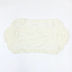 Rankų darbo nerta pailga stalo servetėlė 30x56x0,2 cm