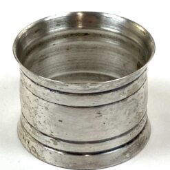 Sidabruoto metalo servetėlės žiedas 4,5x3x4,5 cm