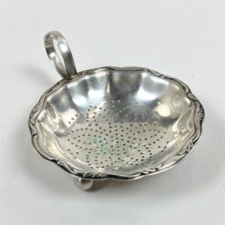 Art Nouveau laikotarpio vokiškas WMF sidabruoto metalo sietelis arbatžolėms 11x8,5x4 cm
