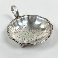 Art Nouveau laikotarpio vokiškas WMF sidabruoto metalo sietelis arbatžolėms 11×8,5×4 cm