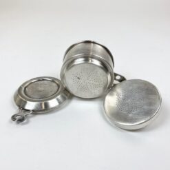 Art Deco laikotarpio sidabruoto metalo kavinukas – kavos filtras 9x14x6,5 cm
