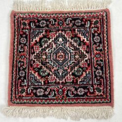 Rankų darbo vilnonis kilimas 54x46x0,8 cm