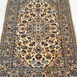 Vilnonis rankų darbo kilimas „Kashan” 150x100x1,3 cm
