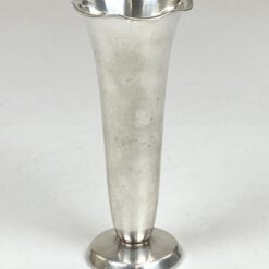 Sidabruoto metalo vazelė 7x7x16,5 cm