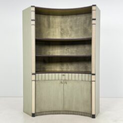 Sendinta gaubtos formos knygų lentyna su apatine spintele 55x156x204 cm