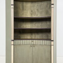 Sendinta gaubtos formos knygų lentyna su apatine spintele 55x156x204 cm