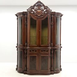 Prabangus barokinio stiliaus dviejų dalių riešutmedžio bufetas gaubtais šonais 75x186x249 cm