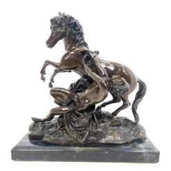 Vyro su žirgu statula iš metalo ir gipso su marmuriniu postamentu 28x54x56 cm