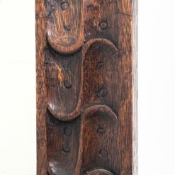 Senovinis pakabinamas veidrodis ąžuoliniame drožinėtame rėme 13×68,5×112 cm