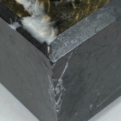 Plastikinė statula su marmuriniu postamentu „Auksinis balandis” 21x12x27,5 cm