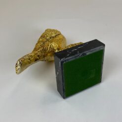 Plastikinė statula su marmuriniu postamentu „Auksinis balandis” 21x12x27,5 cm