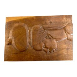 Medinis pakabinamas bareljefas „Afrikietės portretas” 2,5x34x50,5 cm