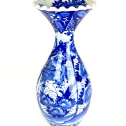 Rytietiška keramikinė baltų ir mėlynų atspalvių vaza 18x18x45 cm