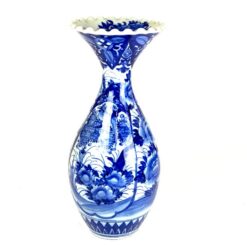 Rytietiška keramikinė baltų ir mėlynų atspalvių vaza 18x18x45 cm