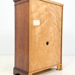 Pastatoma raudonmedžio audio aparatūros/CD lentyna su stalčiumi 40×82,5×120 cm