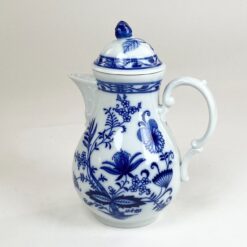 Porcelianinis Porzellanfabrik Oscar Schaller & Co. serijos Zwiebelmuster arbatinukas 1200 ml 13x18x25 cm