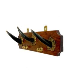 Ąžuolinė sieninė kabykla su žalvario apdailomis ir kabliukais iš ragų 14×46,5×16 cm