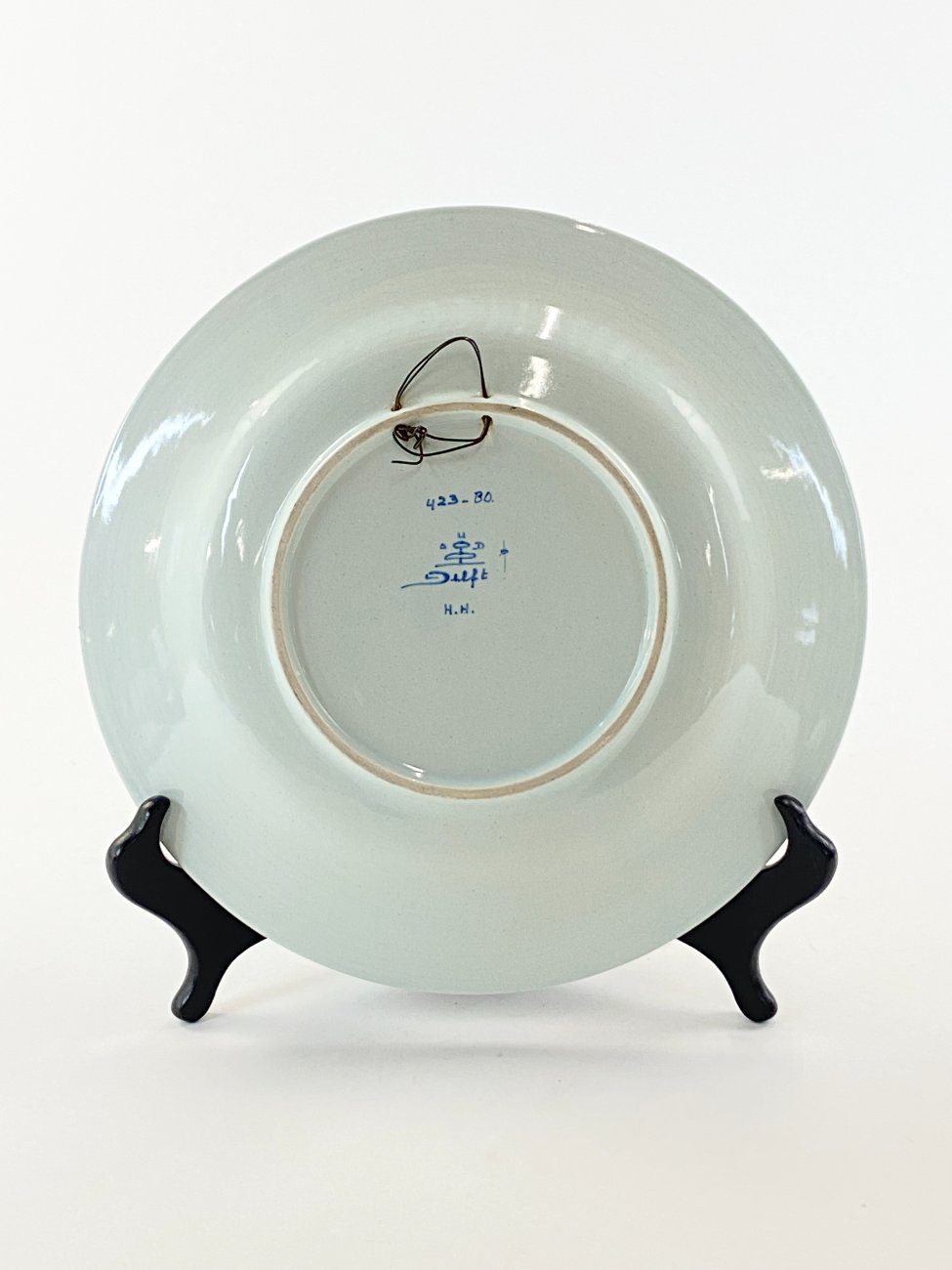DT0322-kita-keramika-6 Dekoratyvinė sieninė keramikinė Royal Delft lėkštė 3,5x24x24 cm