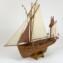 Prancūziško Saint Gildas laivo medinis modeliukas 60x17x48 cm