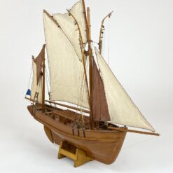 Prancūziško Saint Gildas laivo medinis modeliukas 60x17x48 cm