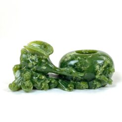 Kiniška smilkalinė/vaza iš žadeito akmens su drožinėta paukščio figūra 9x21x8,5 cm