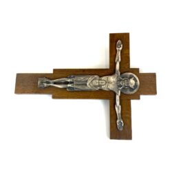 Ąžuolinis pakabinamas Art Deco laikotarpio Félix Jacques Bruxelles kryžius su metaline Jėzaus Kristaus figūra 3×33,5×44,5 cm