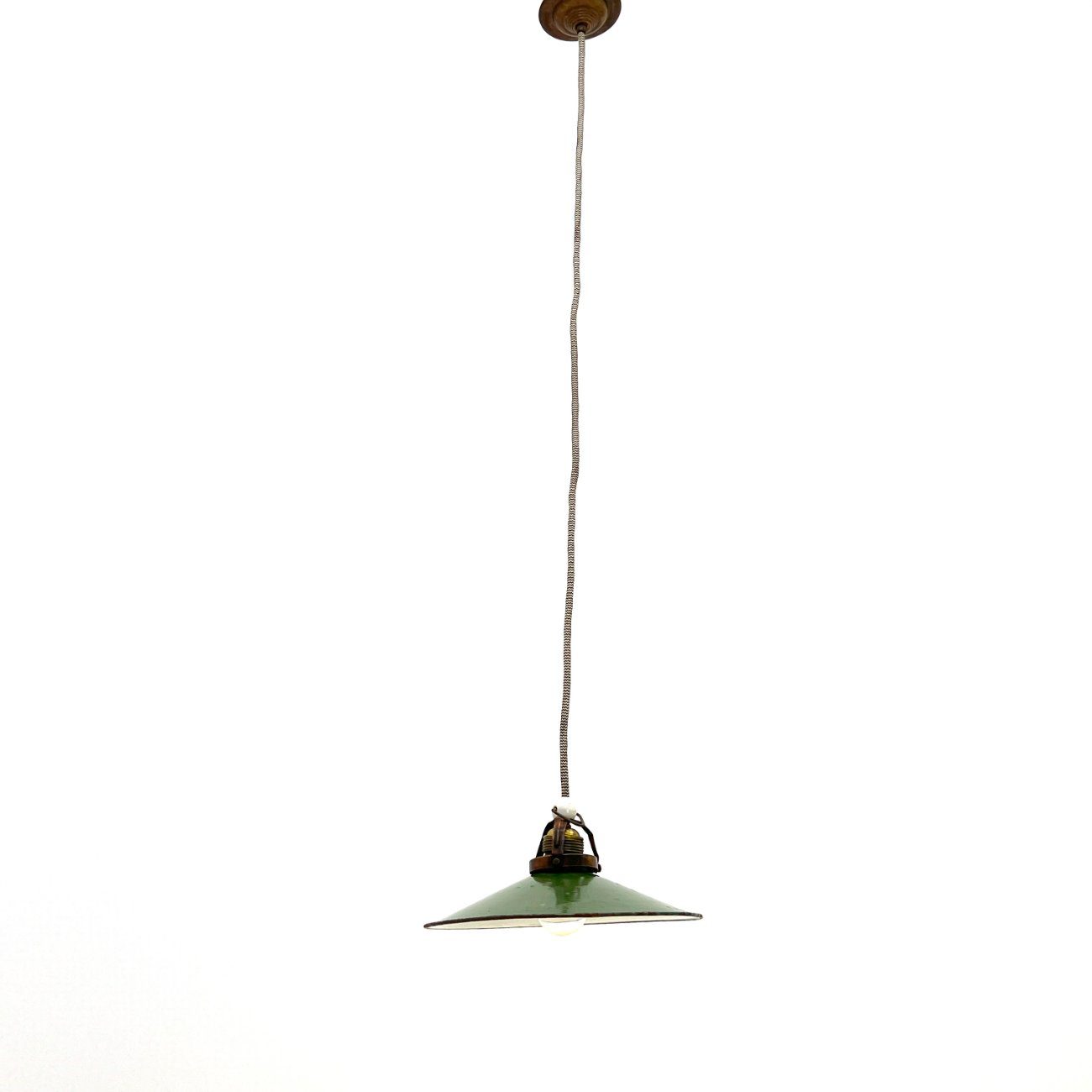 HB0598-pakabinami-sviestuvai-0 Pakabinamas industrinio stiliaus emaliuoto metalo šviestuvas 25,5×25,5×105 cm