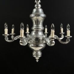 Metalinis sidabrinės spalvos aštuonių šakų sietynas 87x87x87 cm