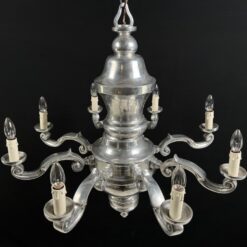 Metalinis sidabrinės spalvos aštuonių šakų sietynas 87x87x87 cm