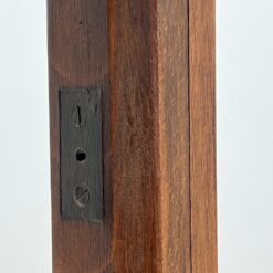 Art Deco medinė kolona akmeniniu stalviršiumi 37x37x84,5 cm