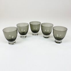 Vintažinės tamsinto stiklo taurelės 5 vnt. komplektas po 100 ml 6,5×6,5×7,5 cm