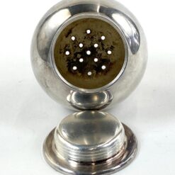 Prancūziška Maison Ercuis bumbulo formos sidabruoto metalo prieskoninė 7x7x7,5 cm