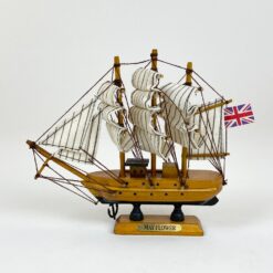 Dekoratyvinis angliško burinio laivo Mayflower modeliukas 16x4x14,5 cm