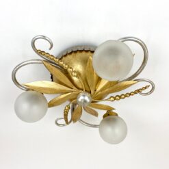 Itališkas Banci lubinis trijų šakų metalinis šviestuvas stikliniais gaubtais 32x32x15 cm