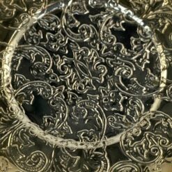 Vintažinė metalinė ornamentais dekoruota lėkštelė 15,5×15,5×3 cm