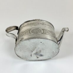 Metalinis angliško stiliaus laistytuvėlis 1000 ml 9x24x14 cm