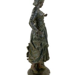 Moters statula iš cinko „Belle Fermière” 16x20x46 cm