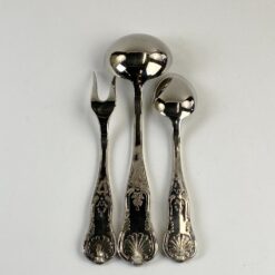 Metalinių stalo įrankių komplektas 12-ai asmenų su dėže 32,5x49x7 cm