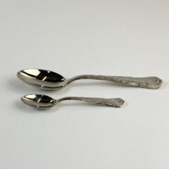 Metalinių stalo įrankių komplektas 12-ai asmenų su dėže 32,5x49x7 cm