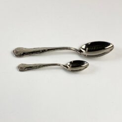 Metalinių stalo įrankių komplektas 12-ai asmenų su dėže 32,5x49x7 cm