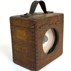 Belgiškas nikeliuoto žalvario balandžių lenktynių laikmatis Imperator Toulet su ąžuoline dėže, gamintojas Henry Martens & Cie 11,5×17,5×18 cm
