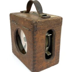 Belgiškas nikeliuoto žalvario balandžių lenktynių laikmatis Imperator Toulet su ąžuoline dėže, gamintojas Henry Martens & Cie 11,5×17,5×18 cm