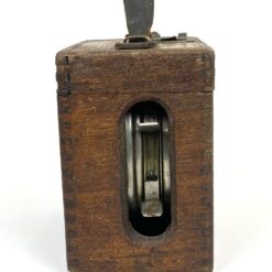 Belgiškas nikeliuoto žalvario balandžių lenktynių laikmatis Imperator Toulet su ąžuoline dėže, gamintojas Henry Martens & Cie 11,5×17,5×18 cm